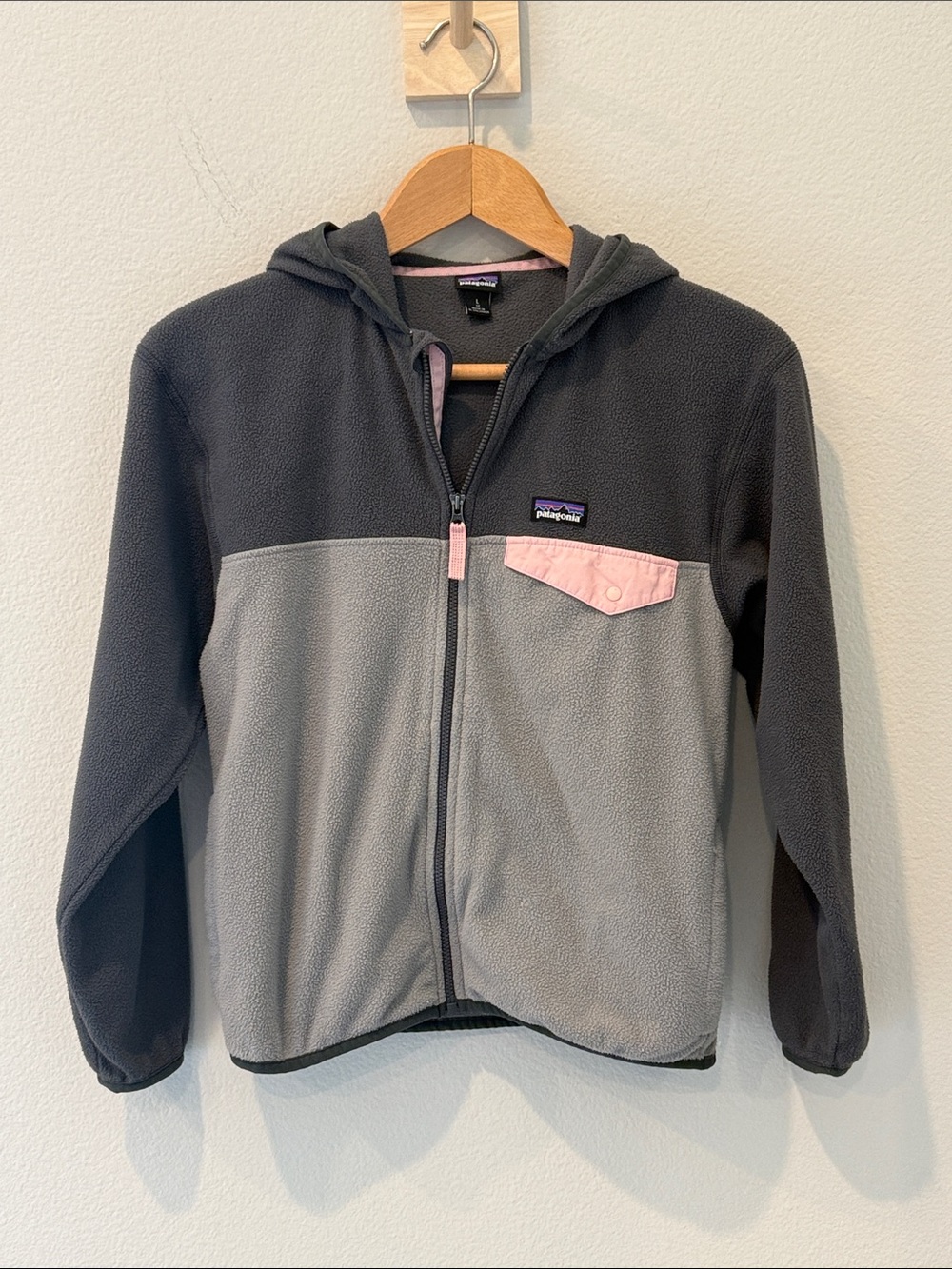 Patagonia Micro D SnapT Two-Tone Gray & Pink Kids Fleece Zip Hoodie Size Large